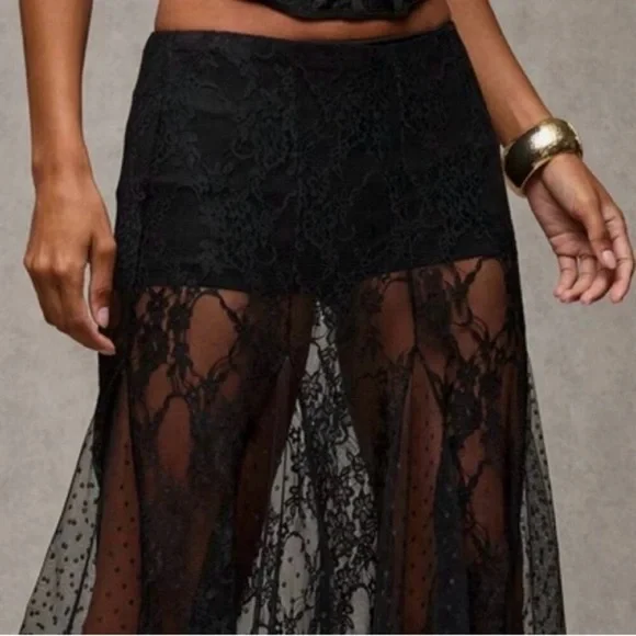 Black lace maxi skirt for festivals & fairs. Clubbing - Picture 3 of 6